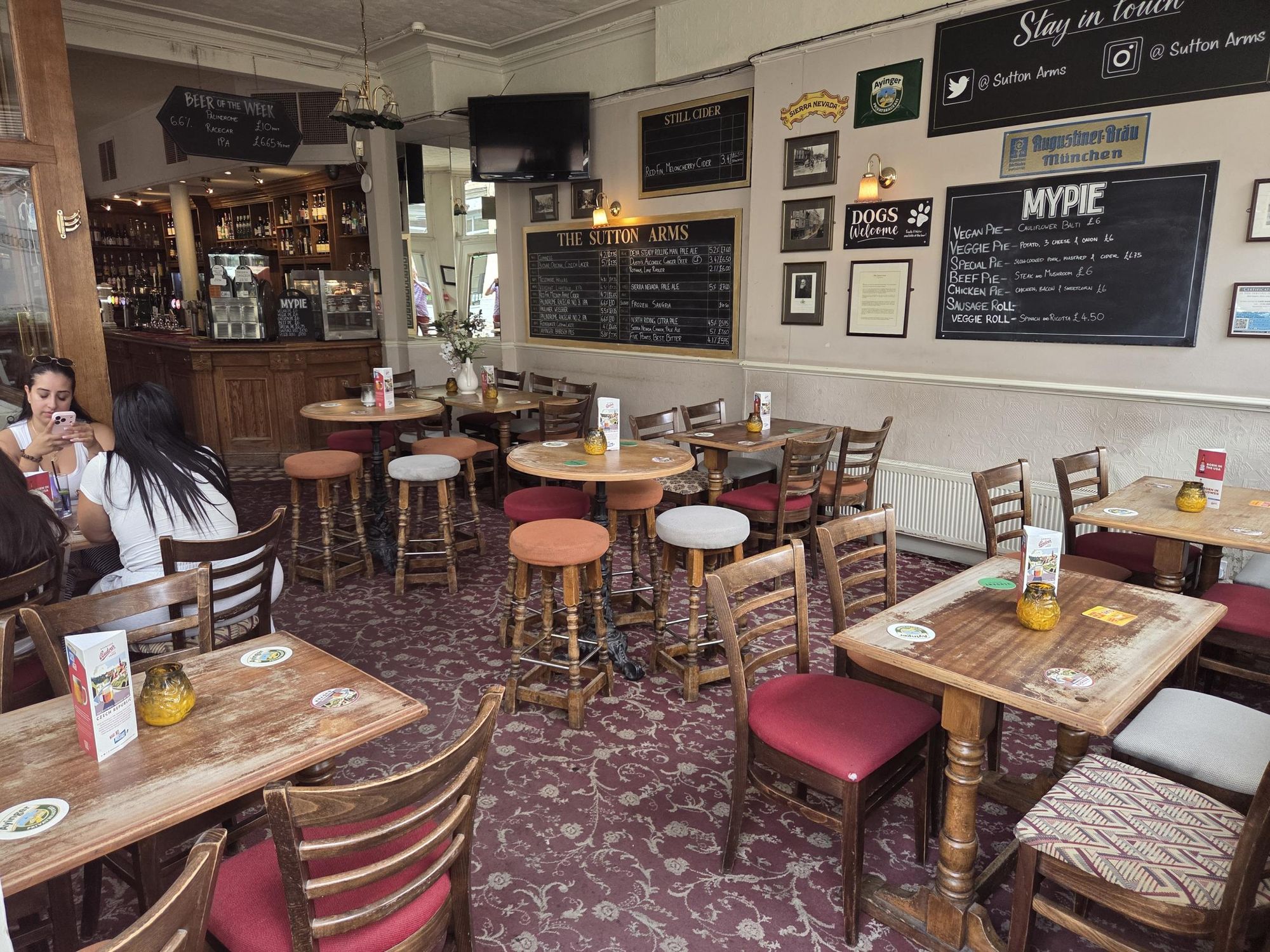 EC1V-Sutton Arms London EC1V 20260814. (Pub, Bar, Key). Published on 20-08-2026