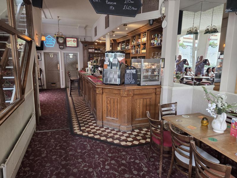 Sutton Arms London EC1V 20260814. (Pub, Bar). Published on 20-08-2026