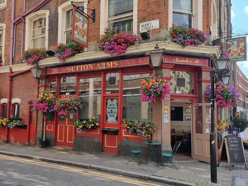 Sutton Arms Gt Sutton St London EC1V20250602I. (External, Sign, Key). Published on 14-07-2025