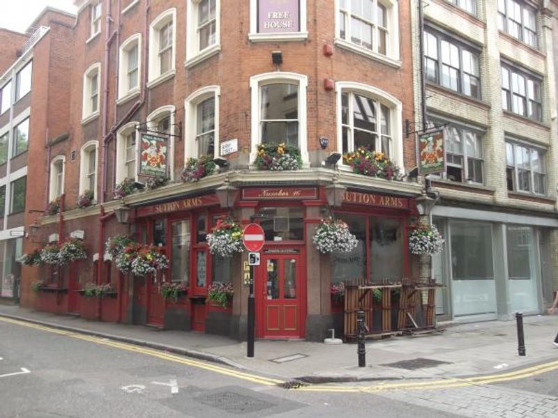 Sutton Arms Gt Sutton St London EC1 taken August 2015. (Pub, External). Published on 14-08-2015