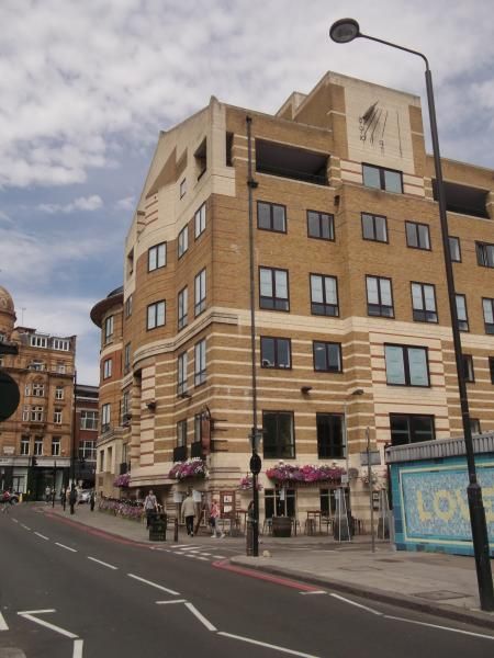 Brewhouse & Kitchen London EC1 taken Aug 2015. (Pub, External). Published on 13-08-2015