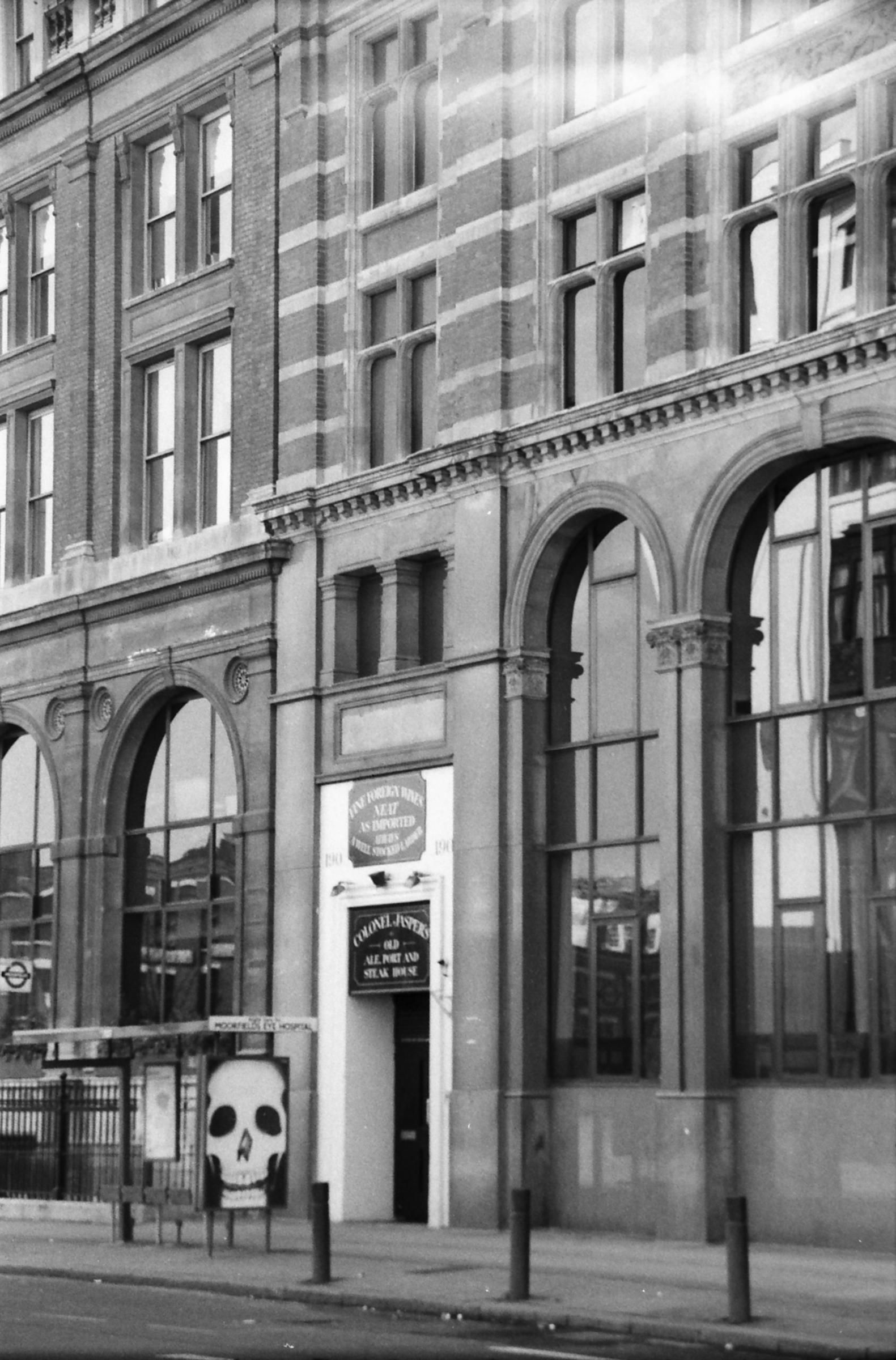 Colonel Jasper London EC1 taken Apr 1989.. (Pub, External). Published on 07-02-2019