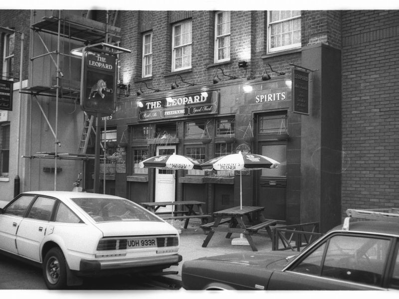 Leopard London EC1 taken July 1985.. (Pub, External). Published on 07-02-2019