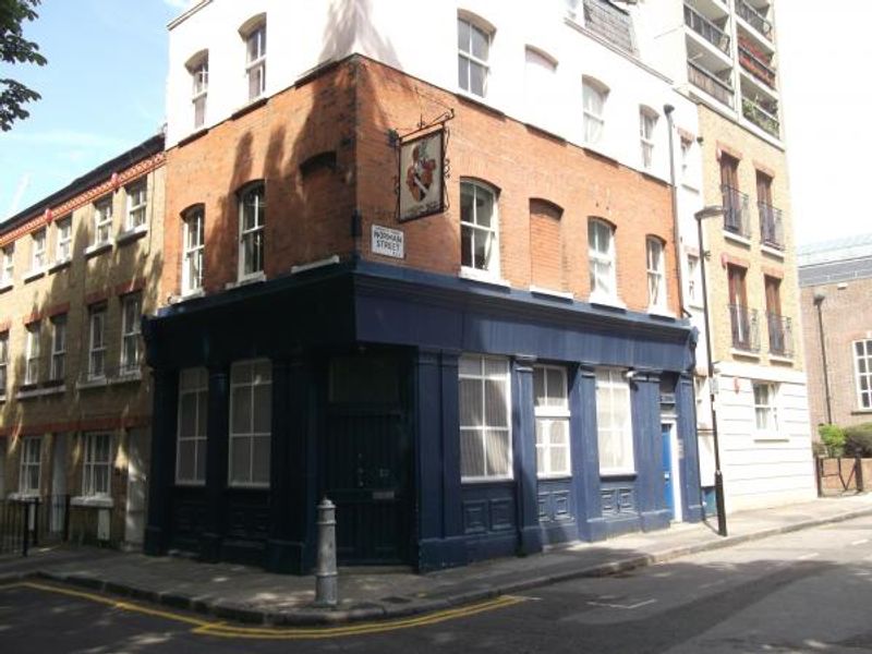 Langdon Arms London EC1 taken Aug 2015. (Pub, External). Published on 13-08-2015