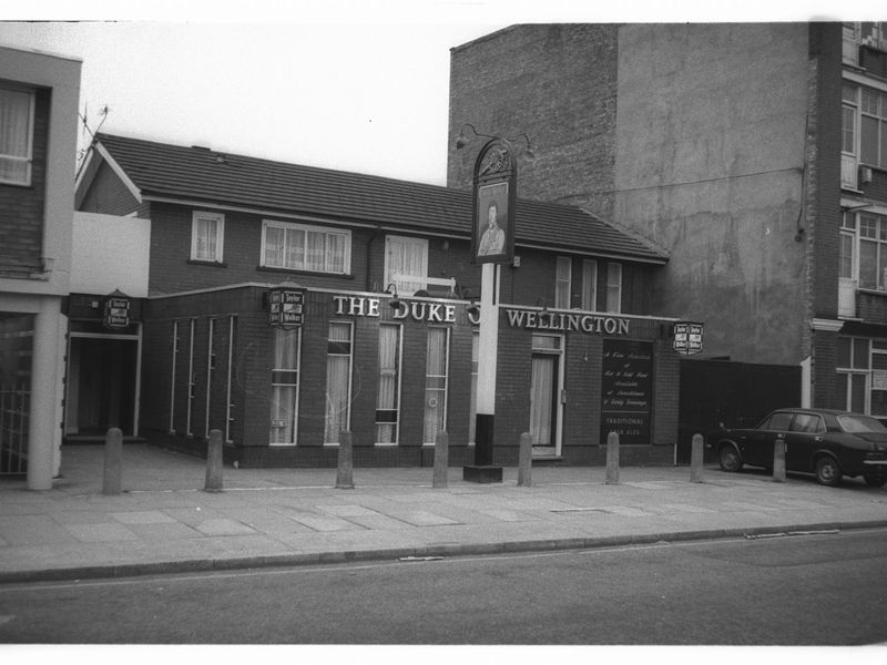 Duke of Wellington London EC1 taken July 1985. (Pub, External). Published on 07-02-2019