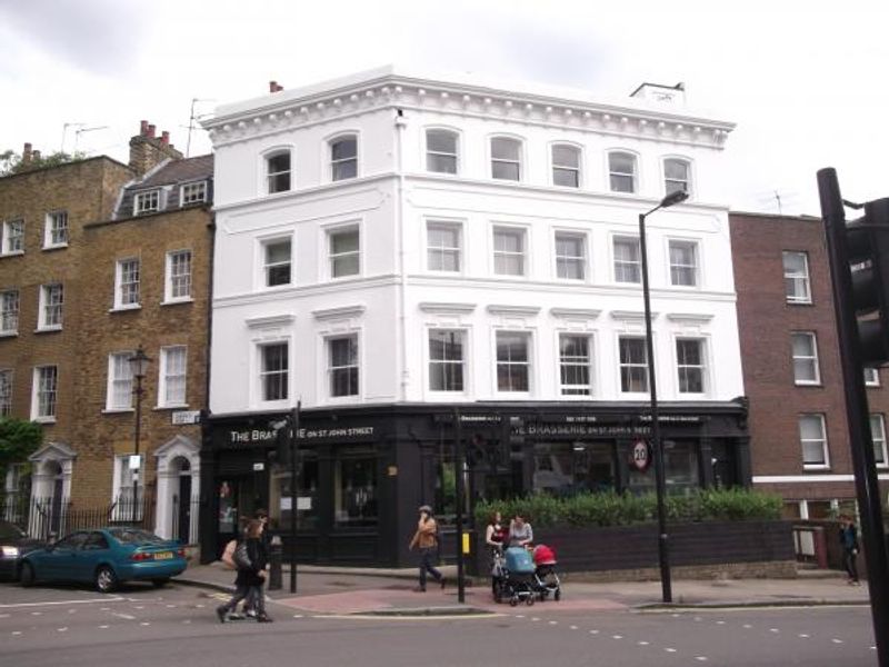 Empress of Russia London EC1 taken June 2014. (Pub, External, Key). Published on 09-08-2014