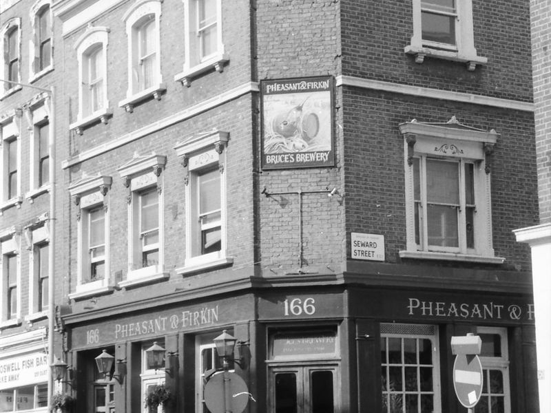 Pheasant & Firkin London EC1 taken Aug 1986.. (Pub, External). Published on 07-02-2019 