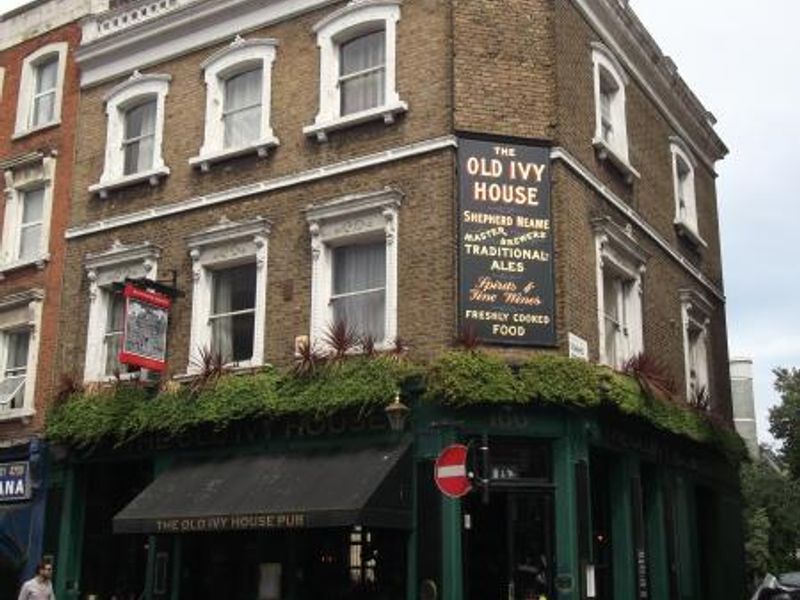 Old Ivy House London EC1 taken Aug 2015. (Pub, External). Published on 13-08-2015