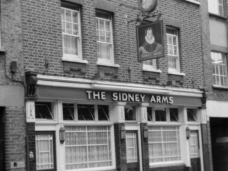 Sidney Arms London EC1 taken Aug 1986.. (Pub, External, Key). Published on 07-02-2019