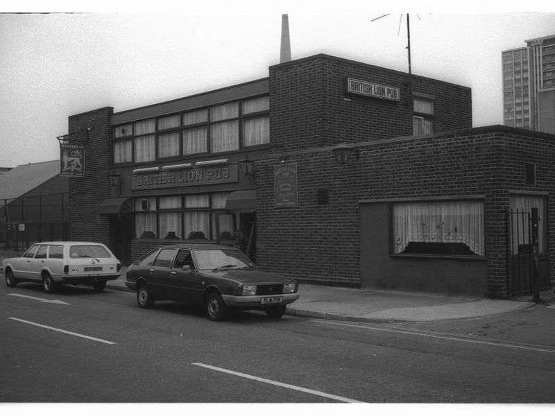 British Lion London EC1 in July 1985.. (Pub, External). Published on 07-02-2019