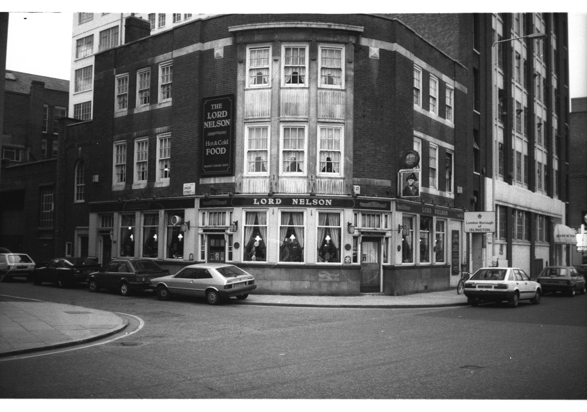 Lord Nelson London Old Street EC1 taken in July 1985. (Pub, External). Published on 07-02-2019