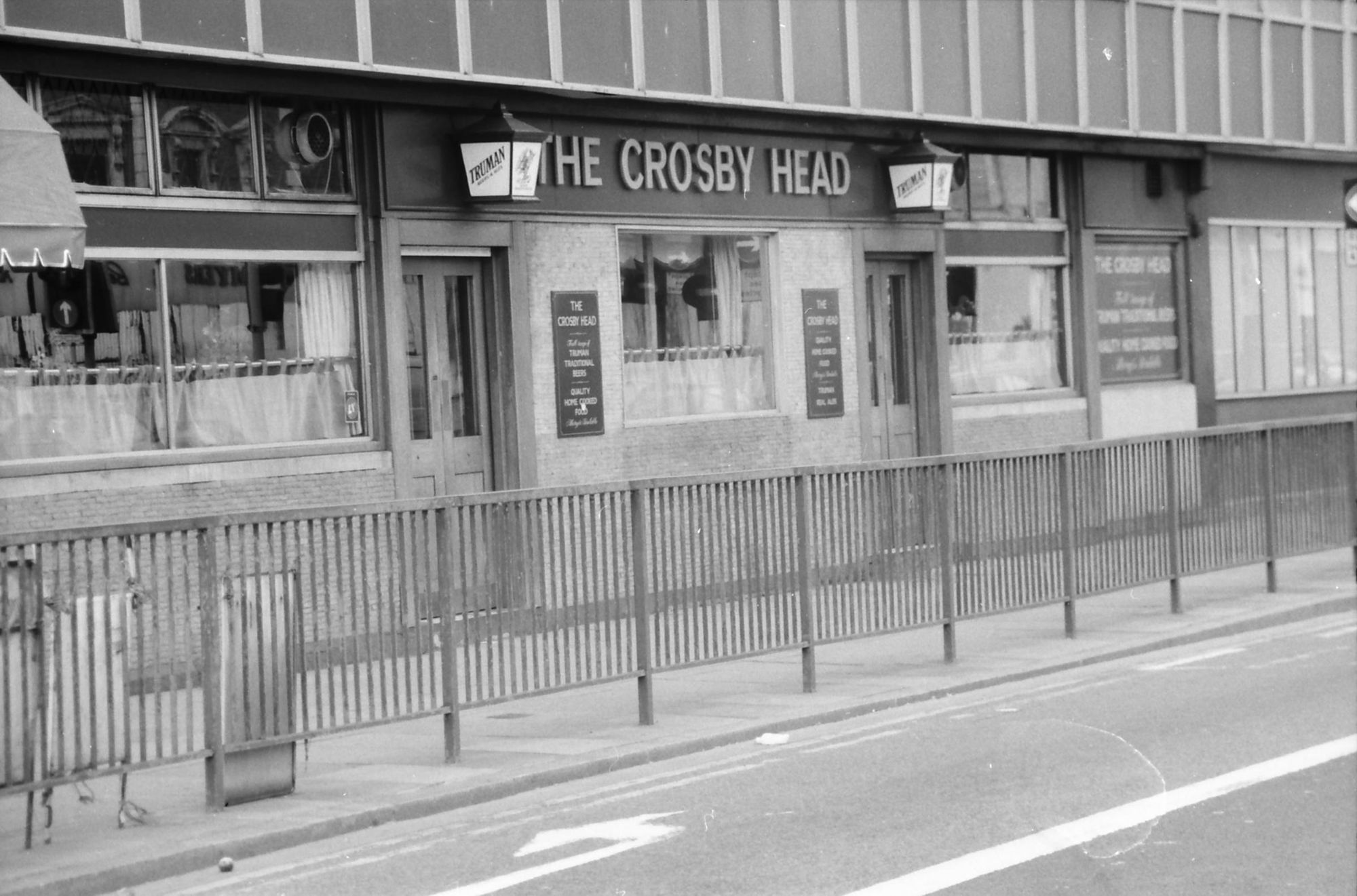 Crosby Head London EC1 taken 1996. (Pub, External). Published on 07-02-2019