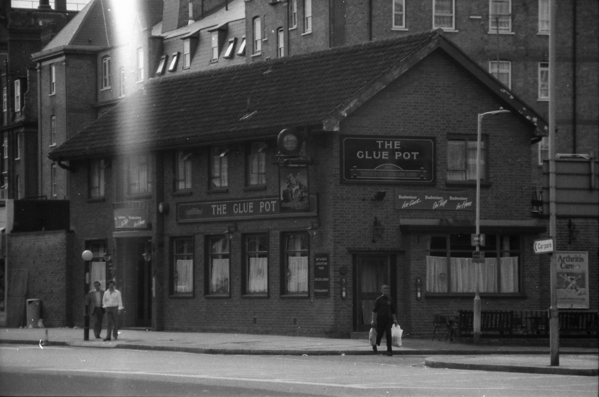 Glue Pot London EC1 taken Aug 1986.. (Pub, External). Published on 07-02-2019