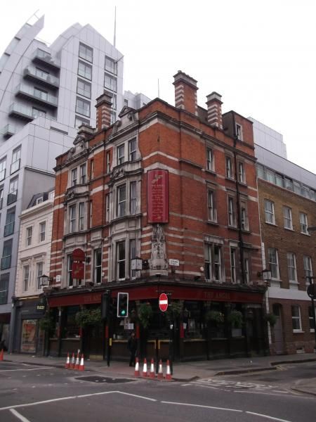 Angel EC1 taken Oct 2014. (Pub, External). Published on 31-10-2014