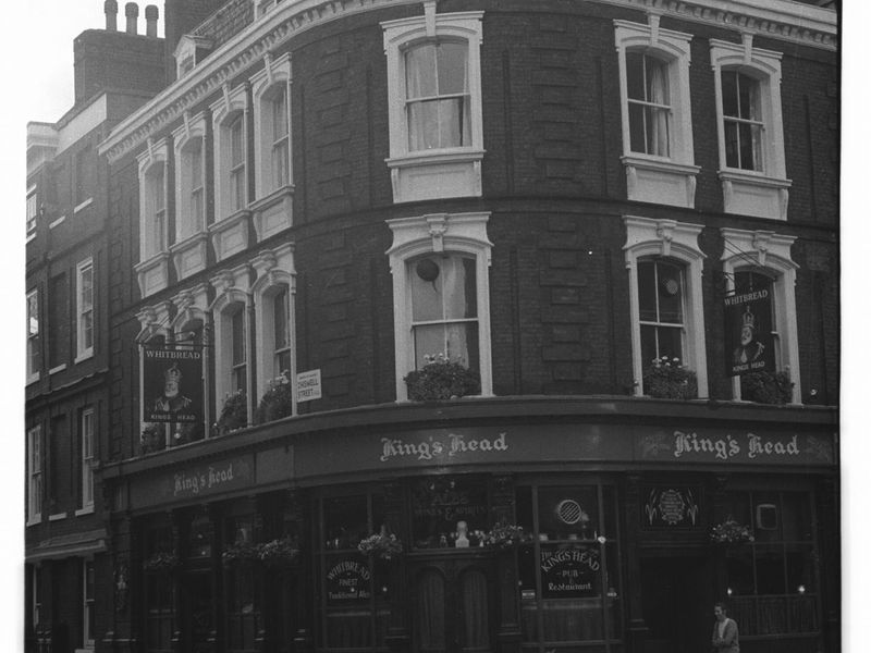 Kings Head London EC1 taken in 1985.. (Pub, External). Published on 07-02-2019 