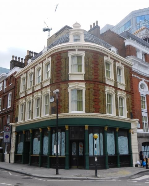 Kings Head London EC1 taken June 2011. (Pub, External). Published on 25-11-2013