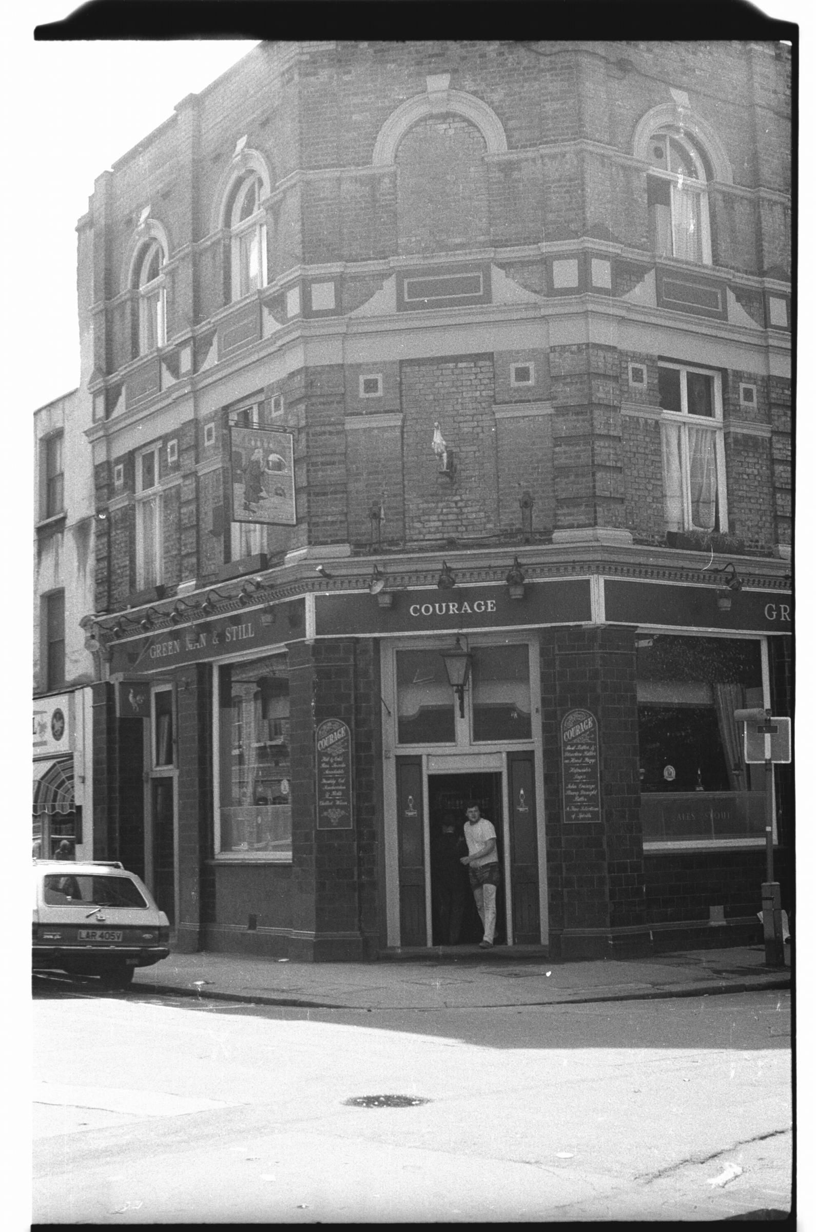 Green Man & Still London EC1 taken 1985.. (Pub, External). Published on 07-02-2019