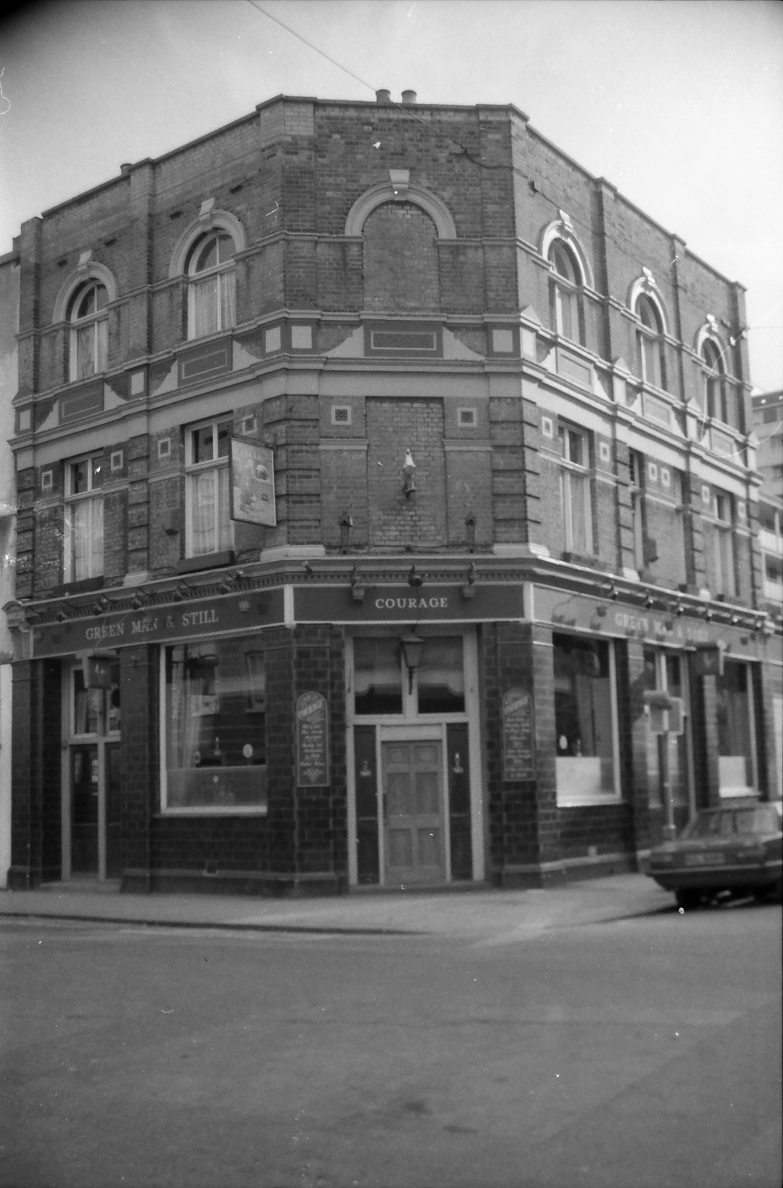 Green Man & Still London EC1 taken in Oct 1986.. (Pub, External). Published on 07-02-2019