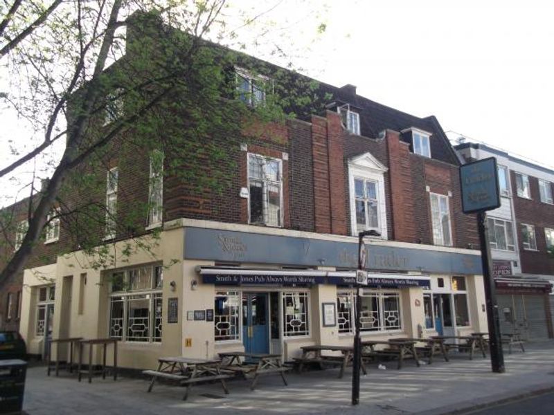 Trader London EC1 taken May 2014. (Pub, External, Key). Published on 19-05-2014