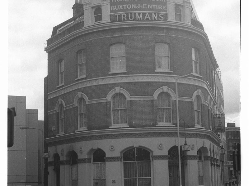 Old Blue Last London EC2 taken in 1985.. (Pub, External). Published on 12-03-2019