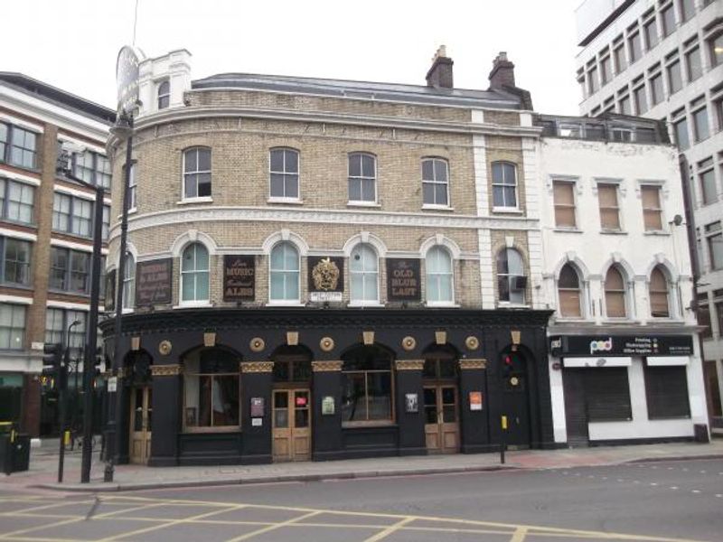 Old Blue Last London EC2 taken Oct 2014. (Pub, External). Published on 31-10-2014