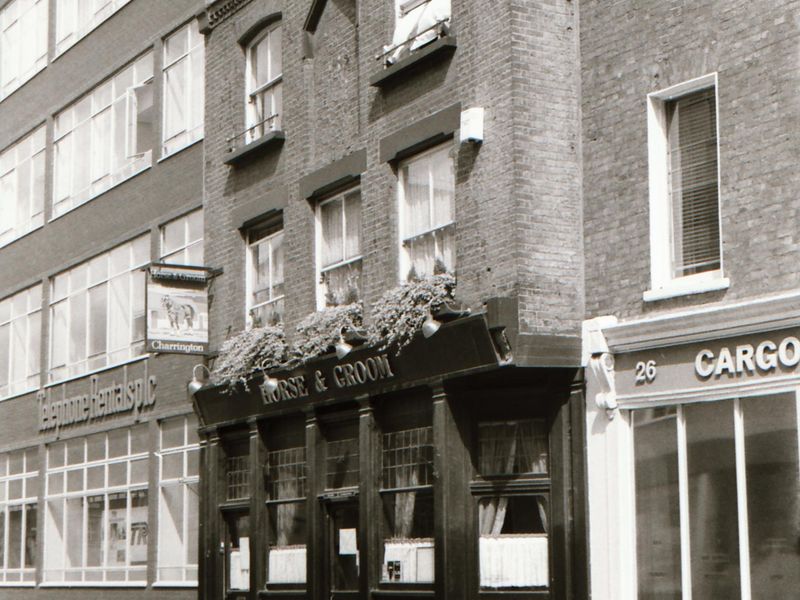Horse & Groom London EC2 in Aug 1989.. (Pub, External). Published on 12-03-2019