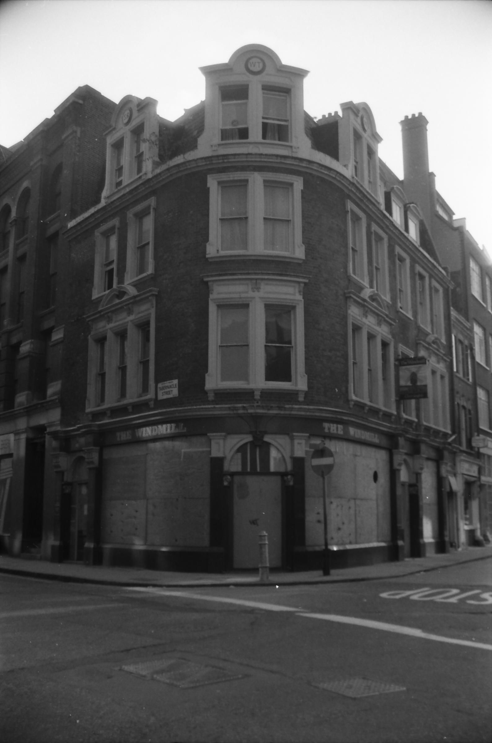 Windmill London EC2 taken 18 Sept 1988.. (Pub, External). Published on 12-03-2019