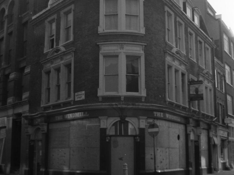 Windmill London EC2 taken 18 Sept 1988.. (Pub, External). Published on 12-03-2019