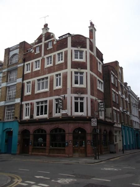Fox London EC2 taken Oct 2014. (Pub, External). Published on 31-10-2014
