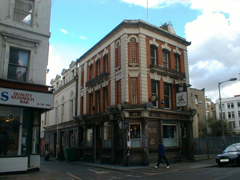 Griffin. London EC2. (Pub, External). Published on 25-04-2023