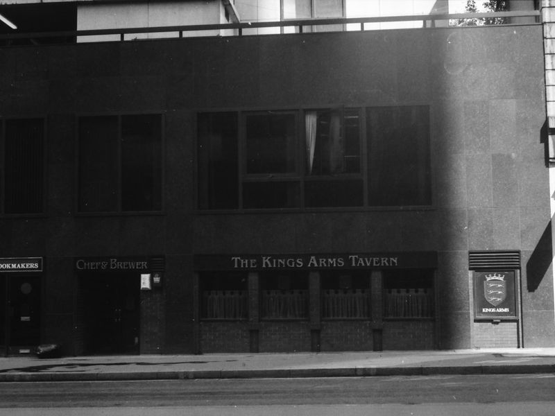 Kings Arms Tavern London EC2 in 1985.. (Pub, External). Published on 12-03-2019