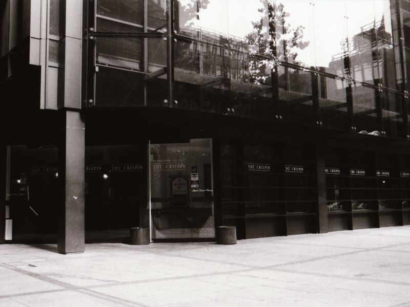Crispin London EC2 taken in between Aug 1989-Feb 1990.. (Pub, External). Published on 12-03-2019 