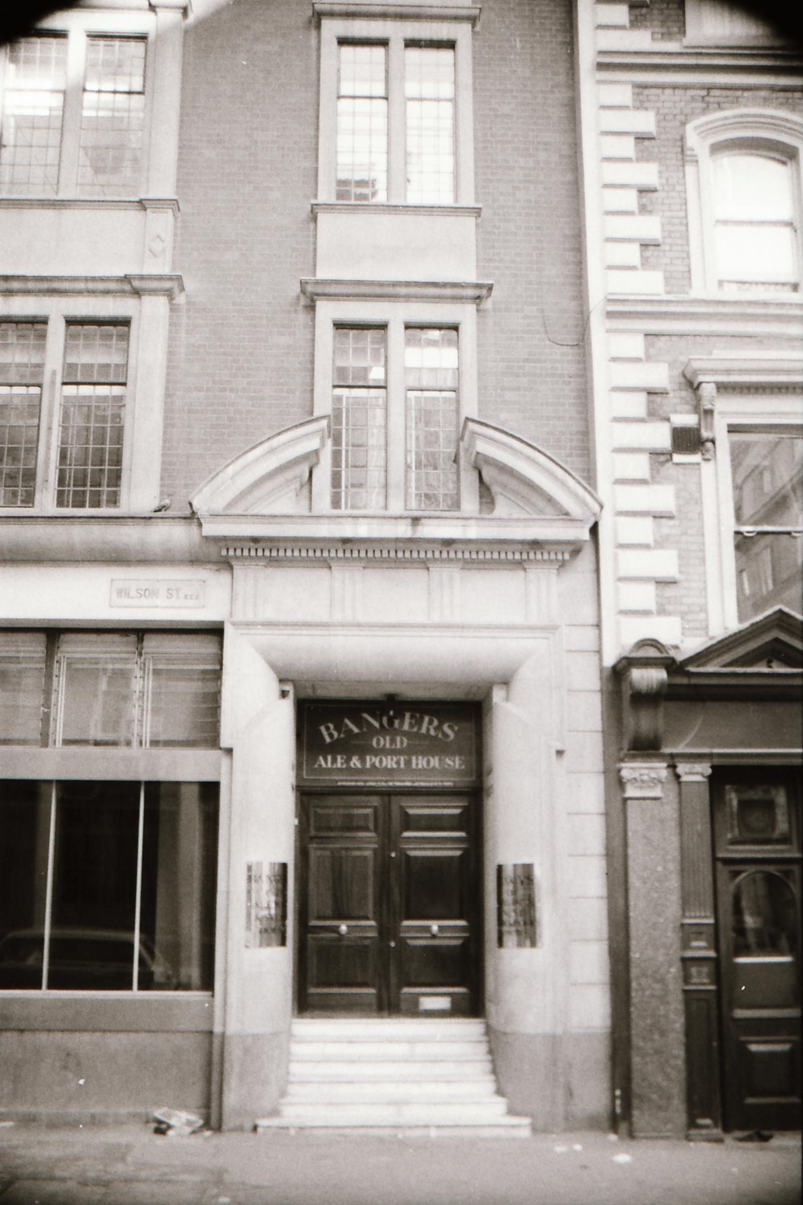 Bangers London EC2 taken between Aug 1989-Feb 1990.. (Pub, External). Published on 12-03-2019