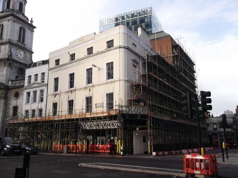 White Hart Bishopsgate London EC2 taken Nov 2014. (Pub, External). Published on 17-11-2014