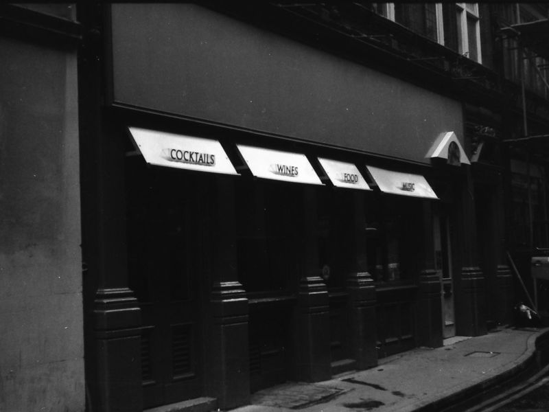Collins London EC2 taken in 1985.. (Pub, External). Published on 12-03-2019 