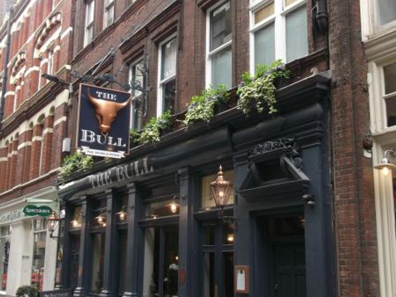 Bull London EC2 taken April 2014. (Pub, External). Published on 01-05-2014 