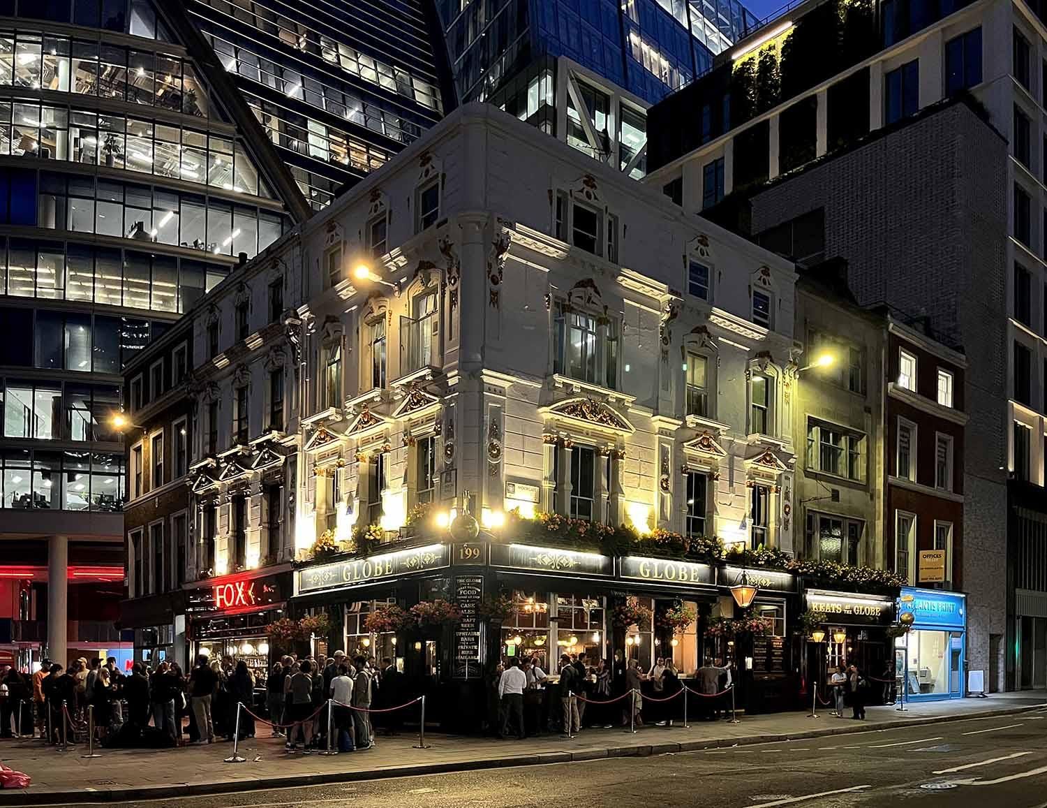 Globe London EC2M 20250801. (Pub, External, Key). Published on 10-08-2025