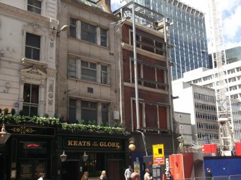 Moorgate London EC2 taken May 2014. (Pub, External). Published on 20-05-2014