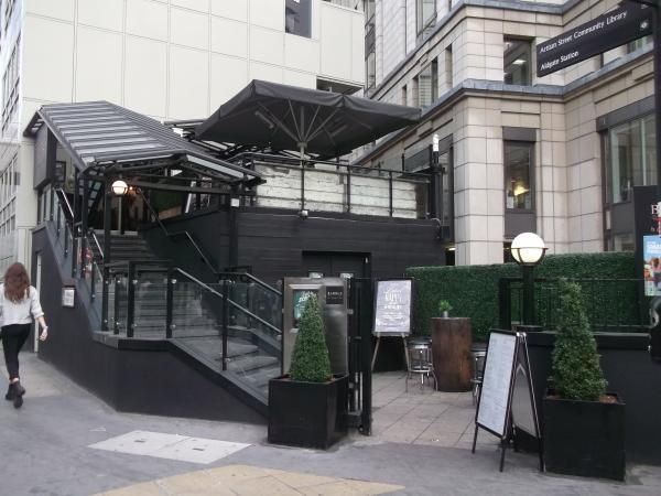 Babble City London EC2 taken Sept 2014. (Pub, External). Published on 31-10-2014