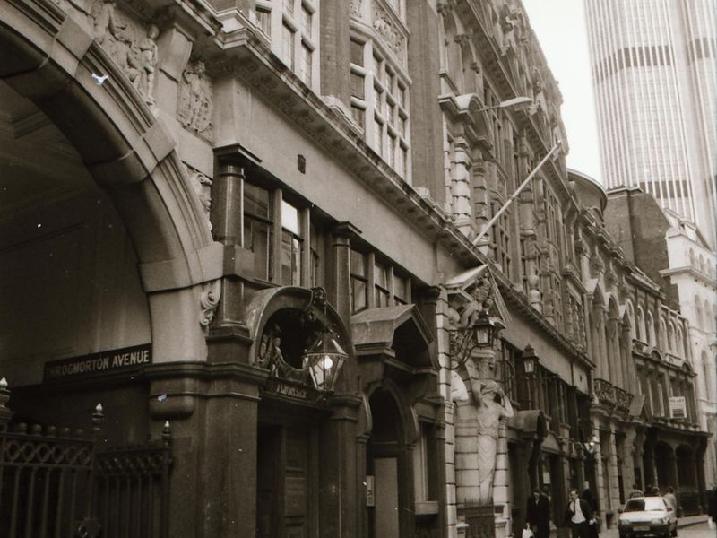 Throgmorton Restaurant London EC2 taken in April 1994.. (Pub, External). Published on 12-03-2019