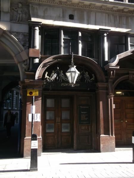Throgmorton London EC2 taken July 2014. (Pub, External, Key). Published on 11-08-2014
