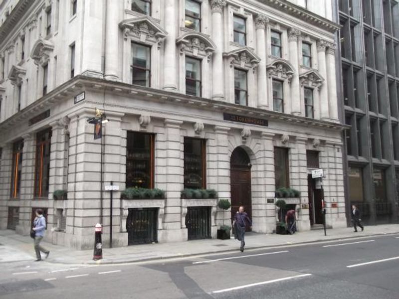 Tokenhouse London EC2 taken August 2014. (Pub, External, Key). Published on 11-08-2014