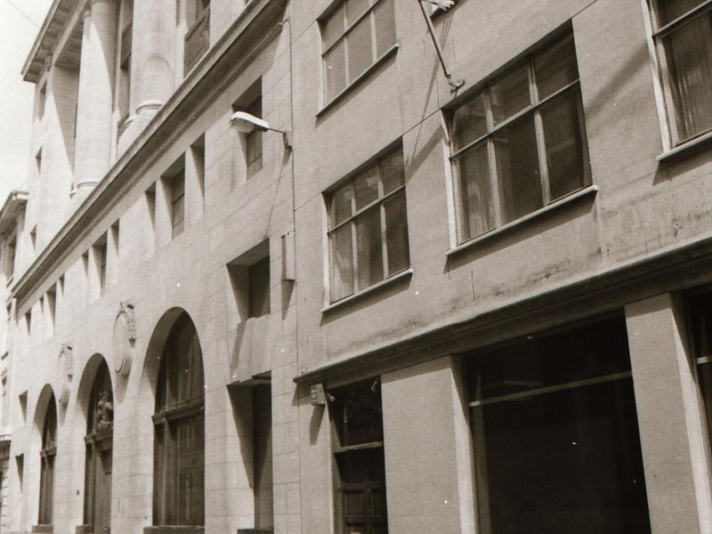 Three Crowns London EC2 taken in May 1994.. (Pub, External). Published on 12-03-2019