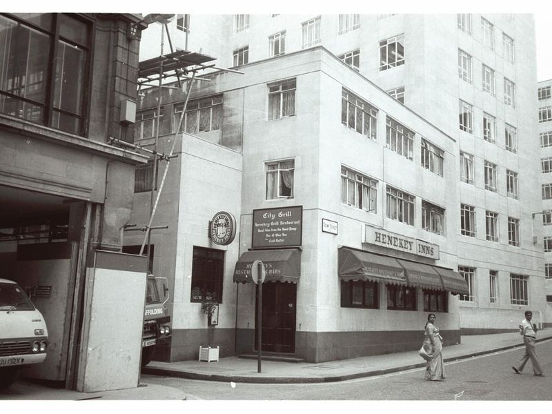 City Grill London EC2 taken in July 1985.. (Pub, External, Key). Published on 12-03-2019