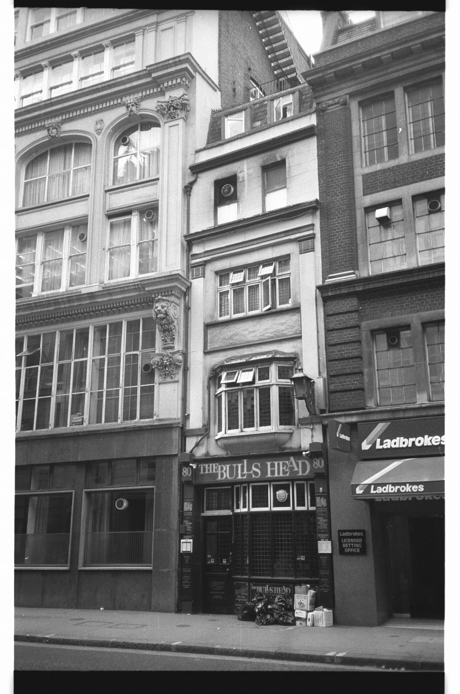 Bulls Head London EC3 in July 1985.. (Pub, External, Key). Published on 12-04-2019