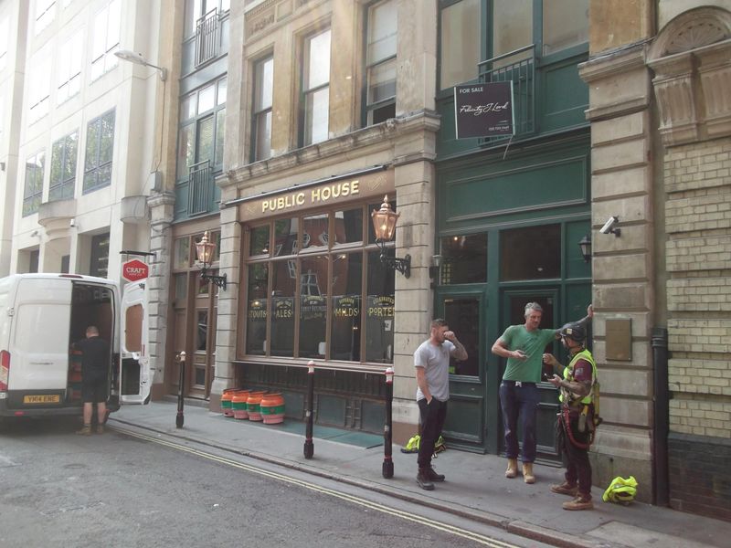 Craft Beer Co Mitre St London EC3 taken 12-5-2016.. (Pub, External). Published on 10-10-2018 