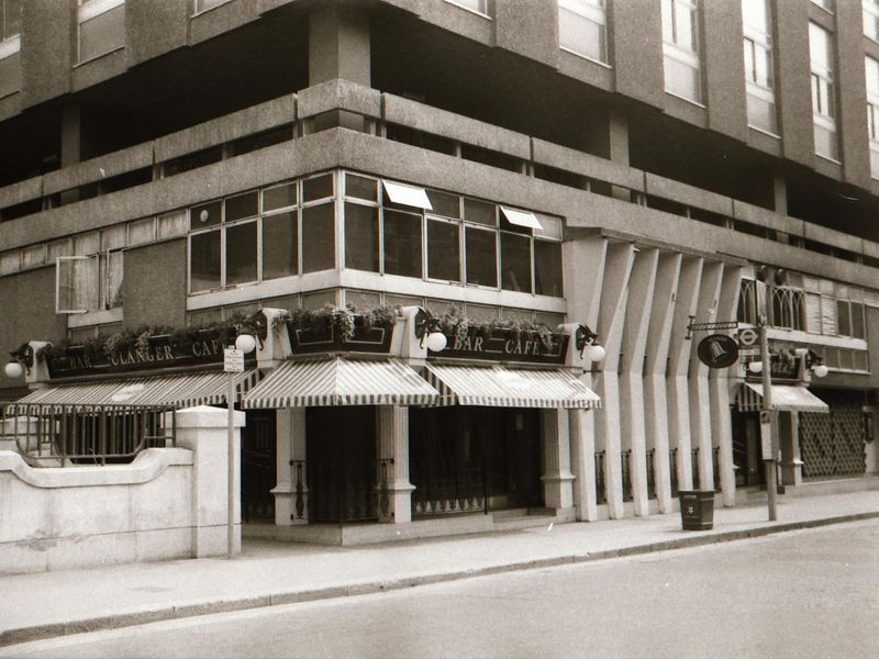 Clanger London EC3 taken in July 1989.. (Pub, External). Published on 12-04-2019