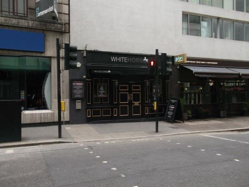 White Horse ex Red Lion and O'Neill's. (Pub, External). Published on 26-07-2013