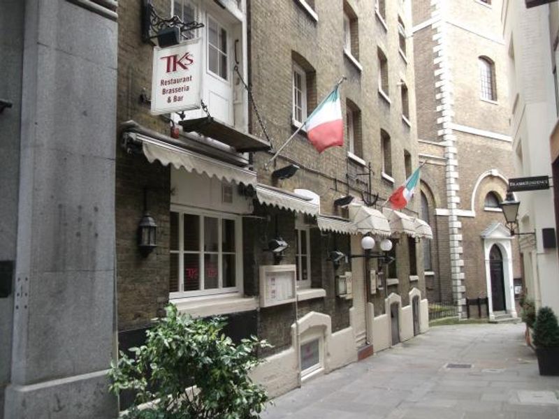 Tanners Hall London EC3 taken Sept 2012. (Pub, External). Published on 26-11-2013 
