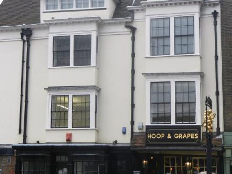Hoop & Grapes London EC3 taken July 2011. (Pub, External, Key). Published on 26-11-2013